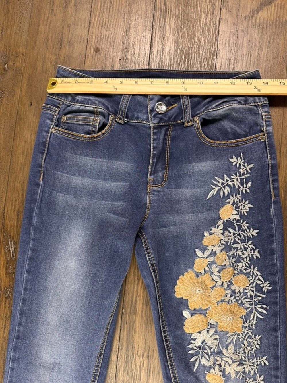 Caché Y2K Floral Embroidered Flare Jeans Women's Low/Mid Rise Sz 4 - Picture 14 of 16